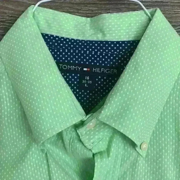 Tommy Hilfiger button down EUC - Picture 3 of 5